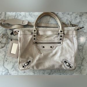 BALENCIAGA WHITE CITY BAG IN WHITE/IVORY Authentic Very Good Used Condition